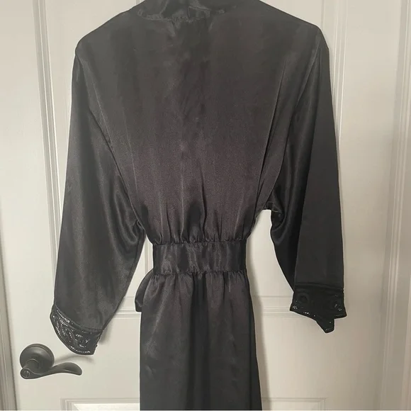2 piece silk nightgown and robe set - Picture 6 of 8